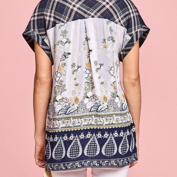 Oversized Plaid Shirt w/ boho pattern on back - Picture 6 of 8